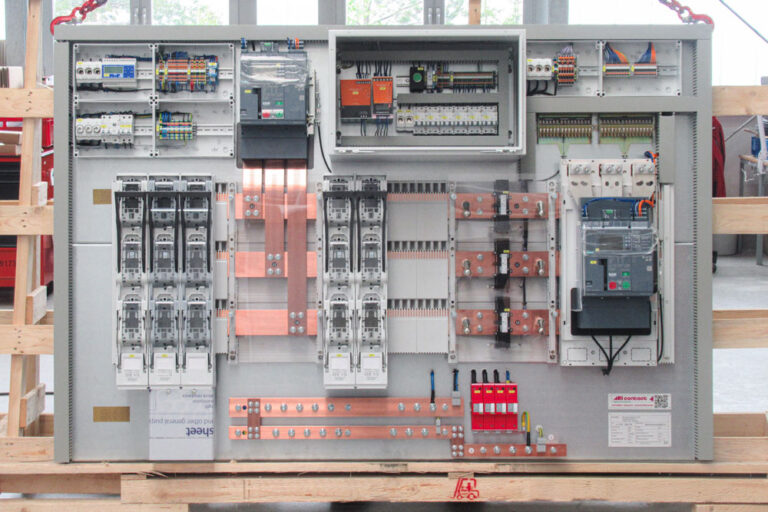 Niederspannungsfeld für Mittelspannungs-Trafostation